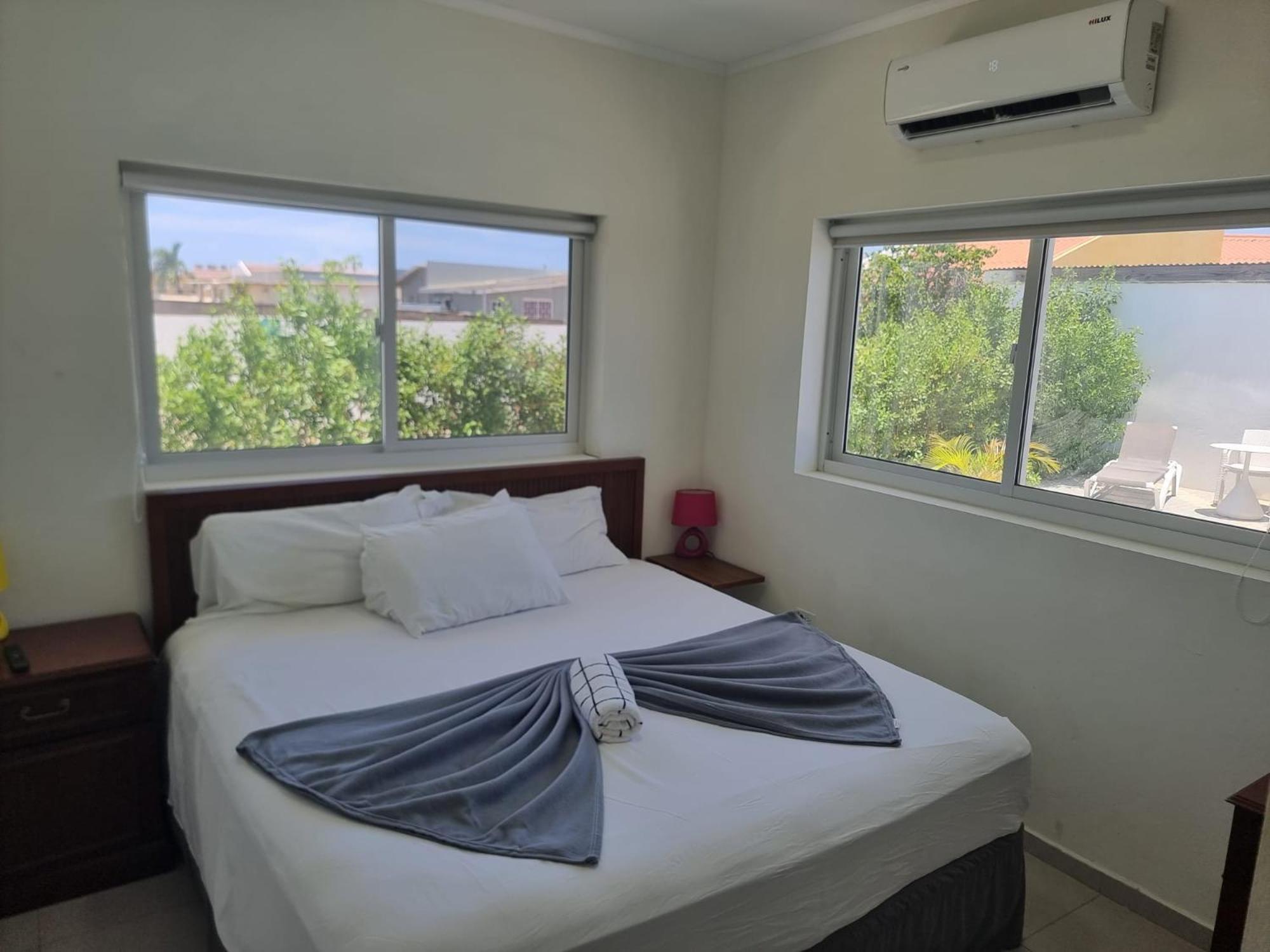 Ocean Breeze Apartments In Aruba Ораниестад Екстериор снимка